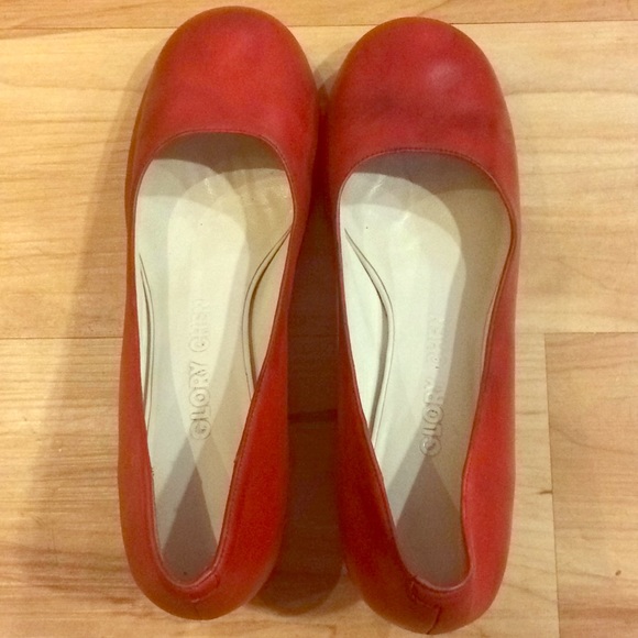 Red Leather Pump Heels 👠 - Picture 1 of 5